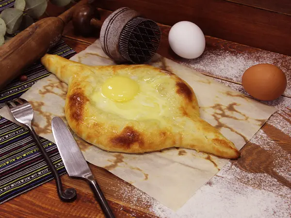 ХАЧАПУРИ ПО-АДЖАРСКИ